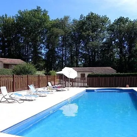 Le Bos De Montassot בית נופש