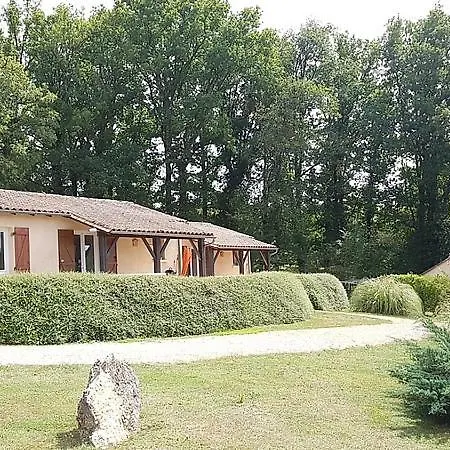 בית נופש Le Bos De Montassot Savignac-les-Églises